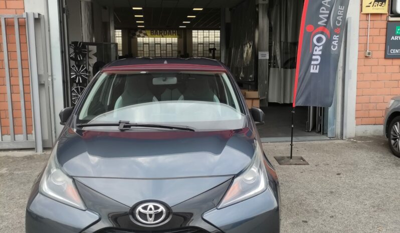 TOYOTA AYGO PER NEOPATENTATI pieno